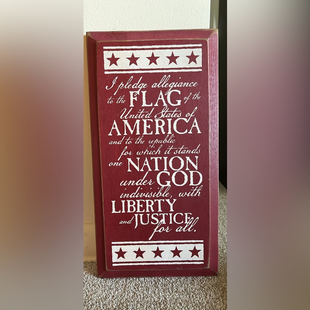Pledge of Allegiance Patriotic Wooden Wall Decor - MADE IN USA